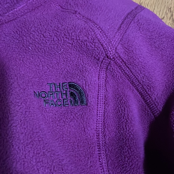 The North Face Fleece Jacket - Picture 2 of 5